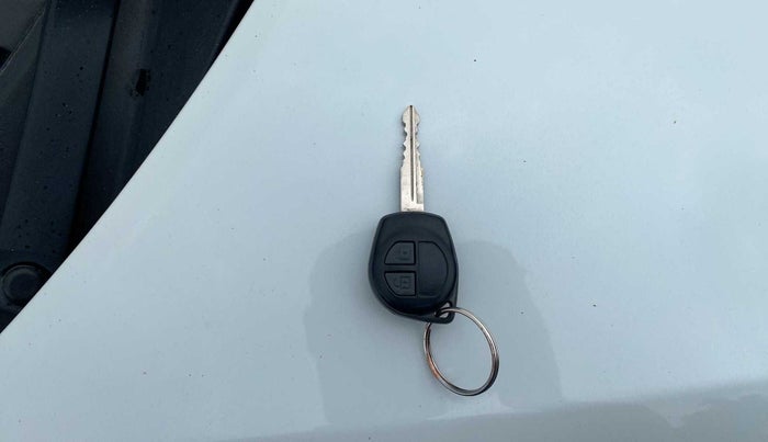2014 Maruti Swift Dzire VXI, Petrol, Manual, 27,791 km, Key Close Up