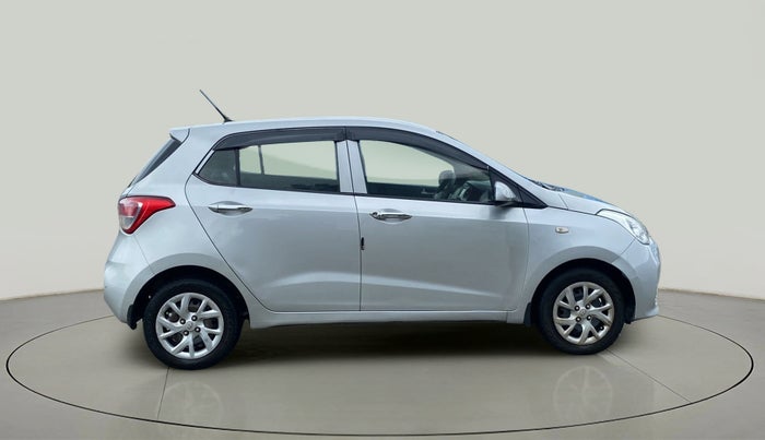 2017 Hyundai Grand i10 SPORTZ 1.2 KAPPA VTVT, Petrol, Manual, 42,748 km, Right Side