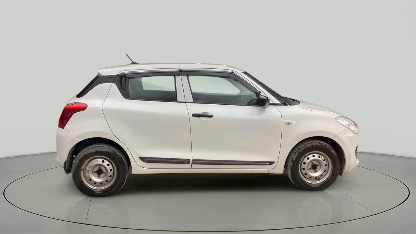 2018 Maruti Swift LXI, Petrol, Manual, 46,972 km, Right Side View