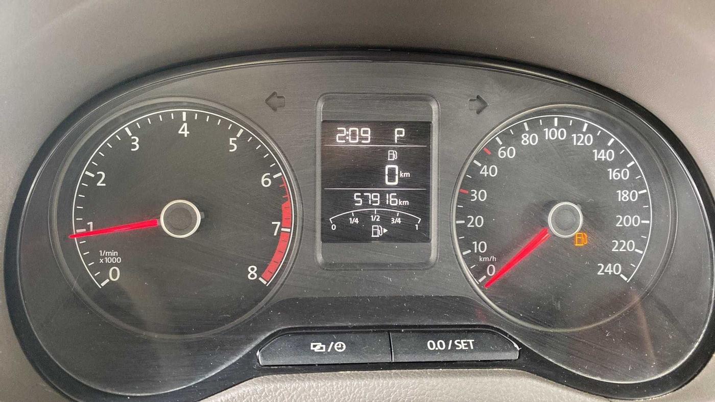 2016 Volkswagen Vento HIGHLINE PETROL AT, Petrol, Automatic, 57,895 km, Odometer Image