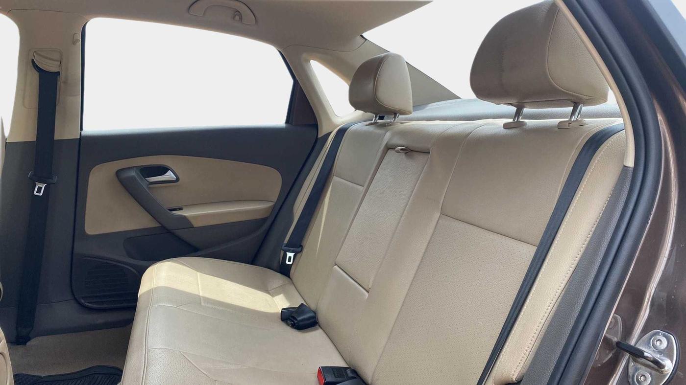 2016 Volkswagen Vento HIGHLINE PETROL AT, Petrol, Automatic, 57,895 km, Right Side Rear Door Cabin