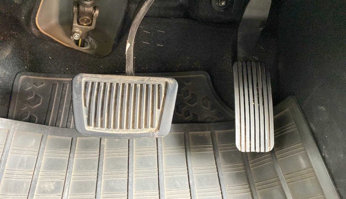 2017 Hyundai Verna 1.6 VTVT SX (O) AT, Petrol, Automatic, 5,337 km, Pedals