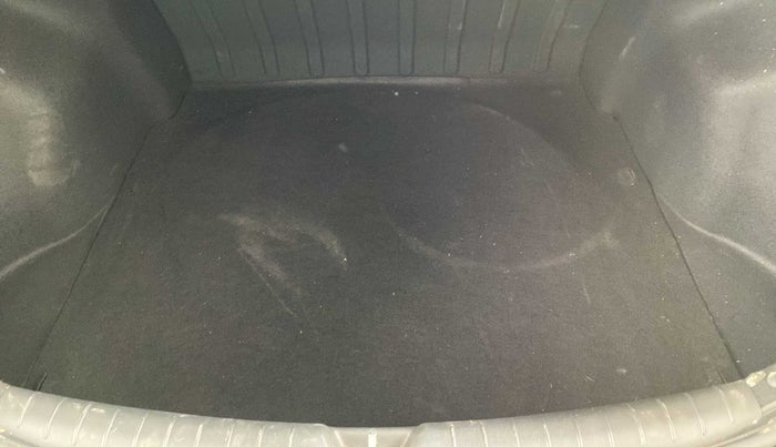 2017 Hyundai Verna 1.6 VTVT SX (O) AT, Petrol, Automatic, 5,337 km, Boot Inside