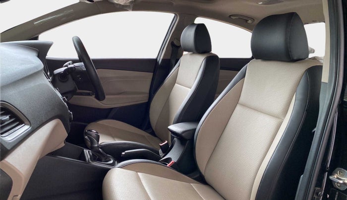 2017 Hyundai Verna 1.6 VTVT SX (O) AT, Petrol, Automatic, 5,337 km, Right Side Front Door Cabin