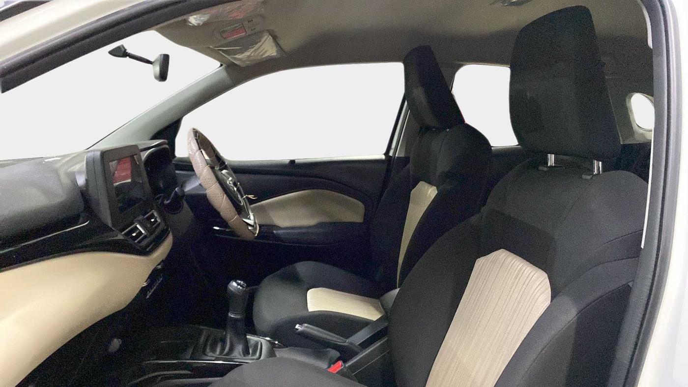 2022 Toyota Glanza G, Petrol, Manual, 5,052 km, Right Side Front Door Cabin