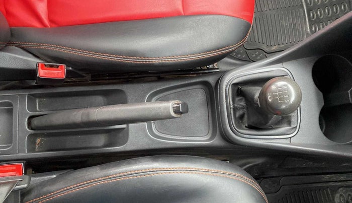2014 Volkswagen Polo COMFORTLINE 1.2L PETROL, Petrol, Manual, 54,554 km, Gear Lever