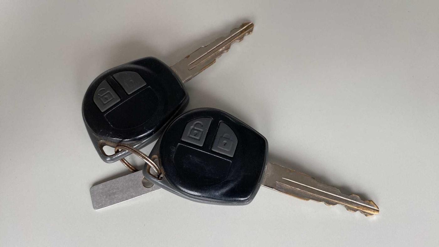 2013 Maruti Swift Dzire VXI, Petrol, Manual, 70,348 km, Key Close Up