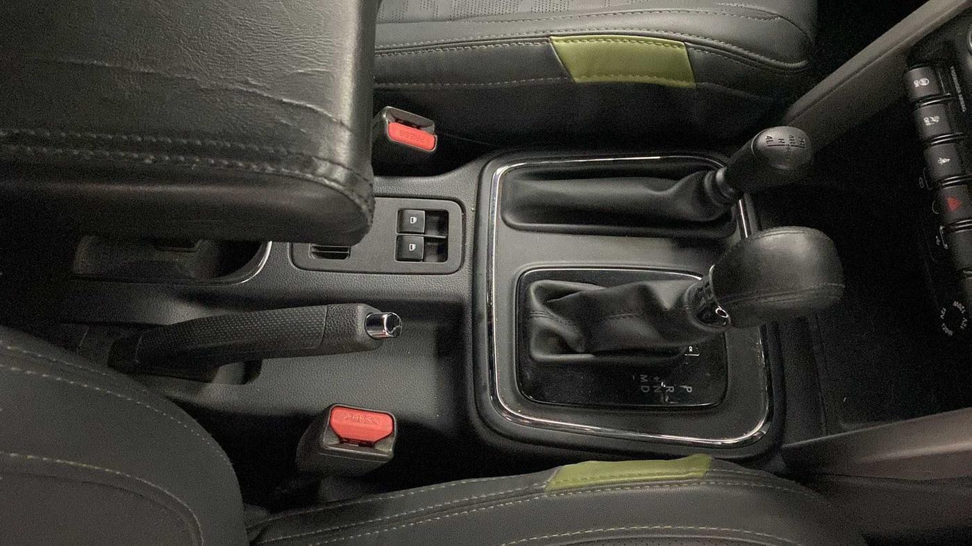 2020 Mahindra Thar LX  P 4WD AT CONVERTIBLE, CNG, Automatic, 24,982 km, Gear Lever