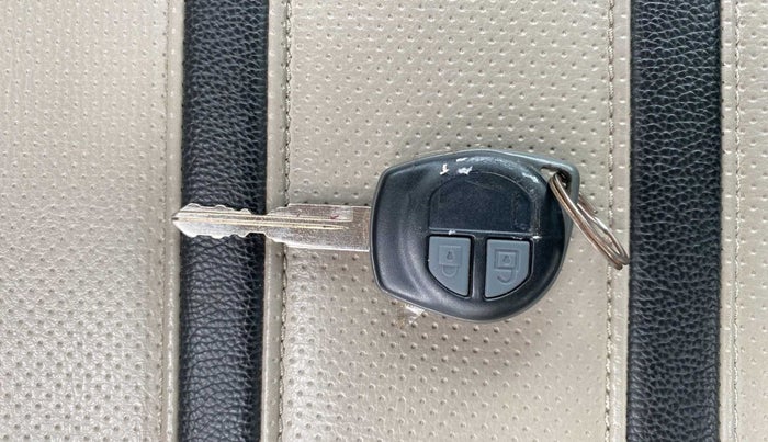 2016 Maruti Wagon R 1.0 VXI, Petrol, Manual, 30,478 km, Key Close Up
