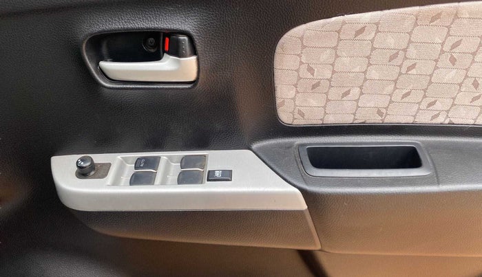 2016 Maruti Wagon R 1.0 VXI, Petrol, Manual, 30,478 km, Driver Side Door Panels Control