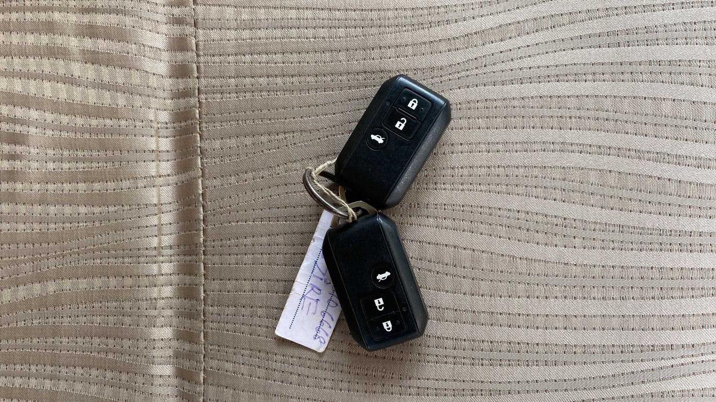 2018 Maruti Dzire ZXI PLUS AMT, Petrol, Automatic, 71,164 km, Key Close Up