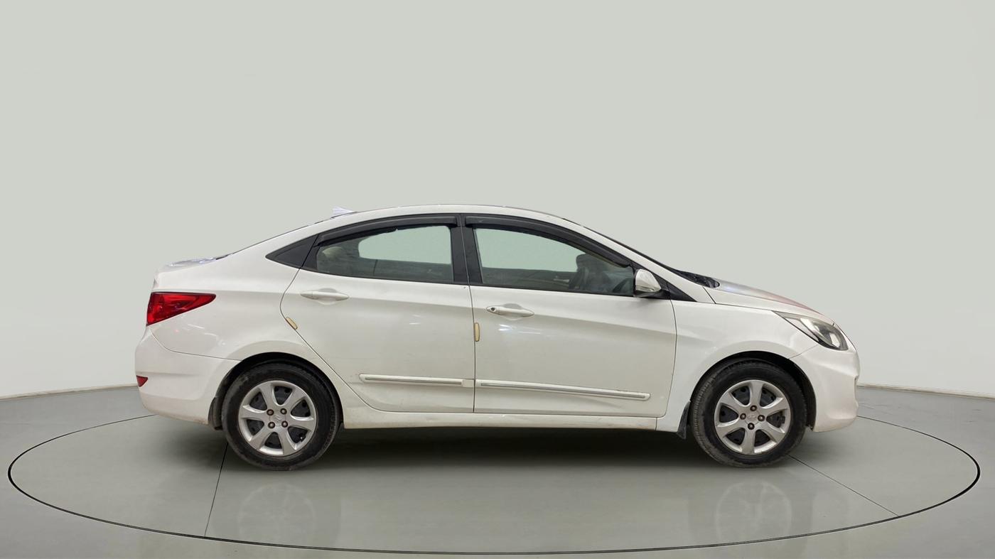 2013 Hyundai Verna FLUIDIC 1.4 VTVT, Petrol, Manual, 37,454 km, Right Side View