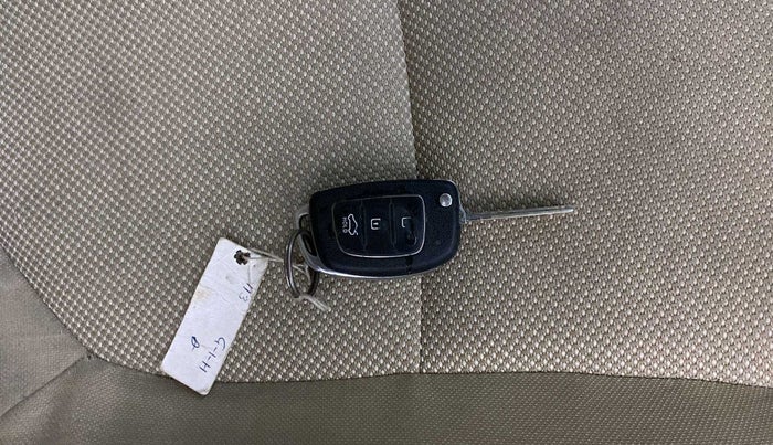 2013 Hyundai Verna FLUIDIC 1.4 VTVT, Petrol, Manual, 37,454 km, Key Close Up