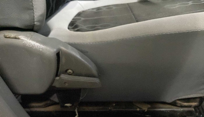 2013 Maruti Alto 800 LXI CNG, CNG, Manual, 66,699 km, Driver Side Adjustment Panel