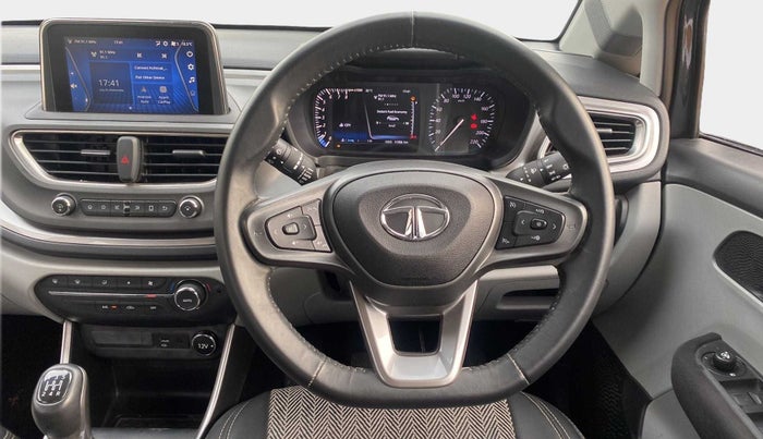 2020 Tata ALTROZ XZ PETROL, Petrol, Manual, 11,336 km, Steering Wheel Close Up