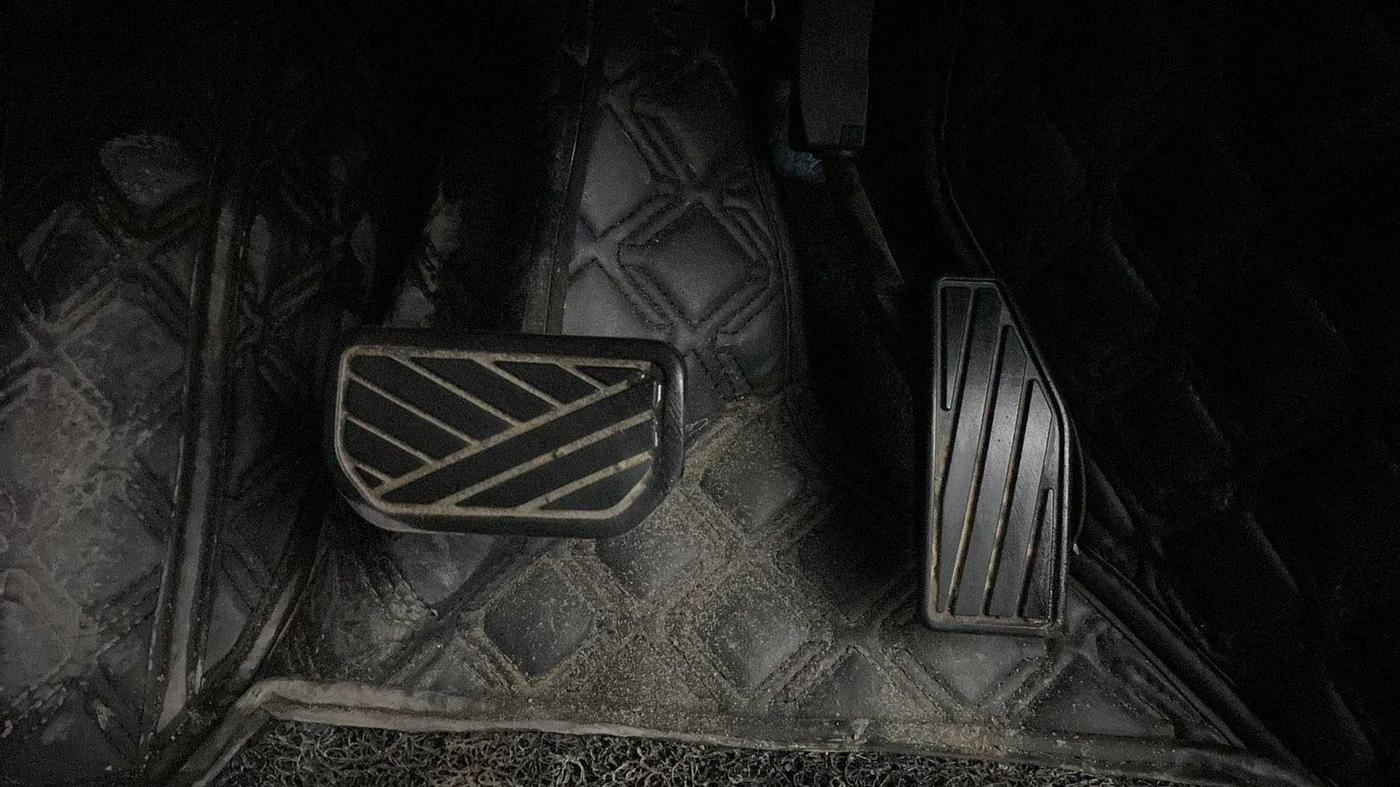 2021 Maruti XL6 ZETA AT, Petrol, Automatic, 27,739 km, Pedals