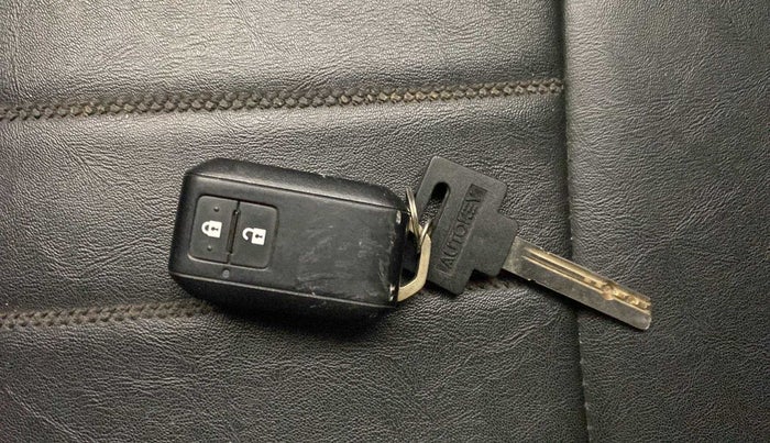 2021 Maruti XL6 ZETA AT, Petrol, Automatic, 27,739 km, Key Close Up