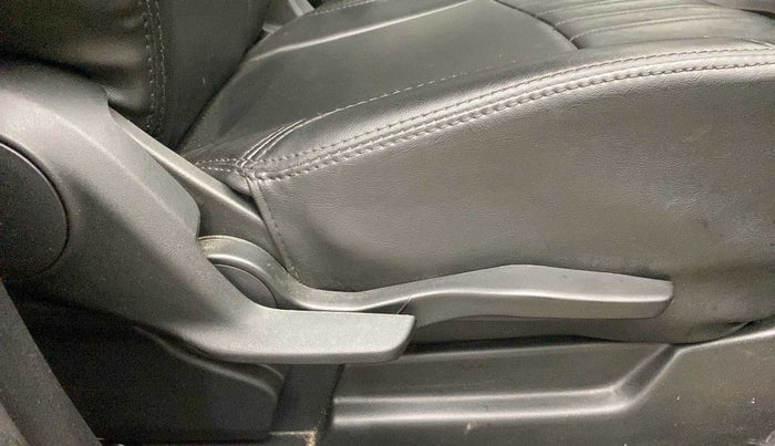 2021 Maruti XL6 ZETA AT, Petrol, Automatic, 27,739 km, Driver Side Adjustment Panel