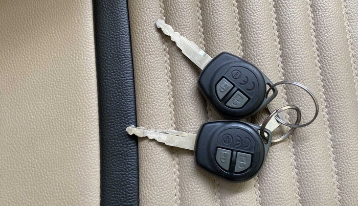 2022 Maruti Dzire VXI, Petrol, Manual, 4,428 km, Key Close Up