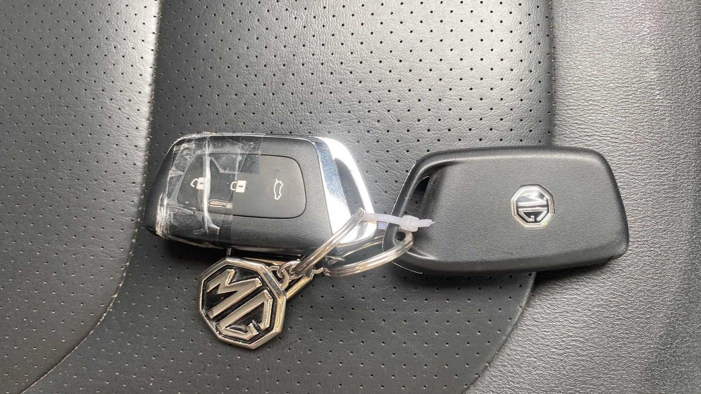 2020 MG HECTOR SHARP 1.5 DCT PETROL, Petrol, Automatic, 30,801 km, Key Close Up