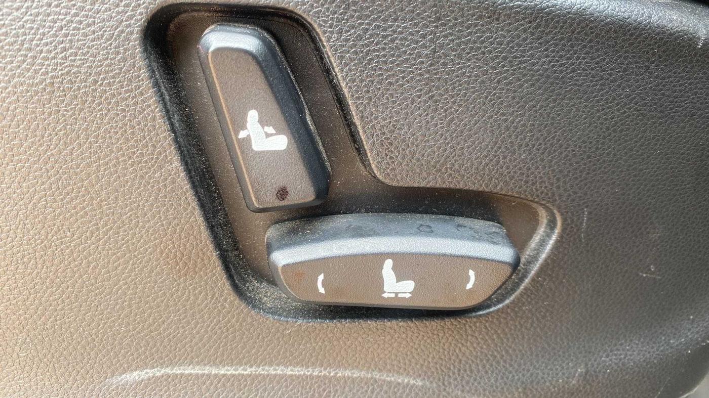 2020 MG HECTOR SHARP 1.5 DCT PETROL, Petrol, Automatic, 30,801 km, Driver Side Adjustment Panel