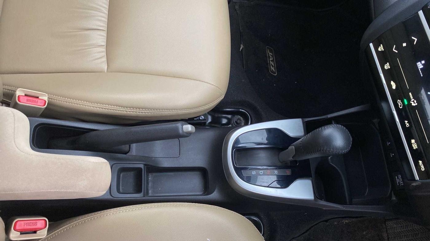 2019 Honda Jazz 1.2L I-VTEC VX CVT, Petrol, Automatic, 20,078 km, Gear Lever