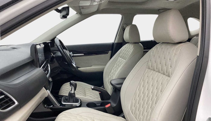 2021 KIA SELTOS HTX 1.5 DIESEL, Diesel, Manual, 55,645 km, Right Side Front Door Cabin