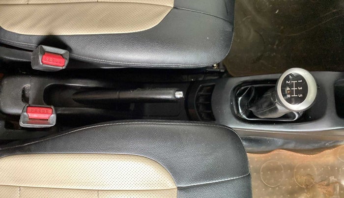 2016 Maruti Wagon R 1.0 VXI, CNG, Manual, 58,428 km, Gear Lever