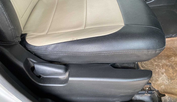 2016 Maruti Wagon R 1.0 VXI, CNG, Manual, 58,428 km, Driver Side Adjustment Panel