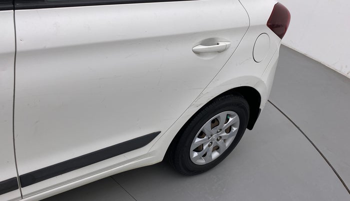 2018 Hyundai Elite i20 MAGNA EXECUTIVE 1.2, CNG, Manual, 1,06,802 km, Rear left door - Minor scratches