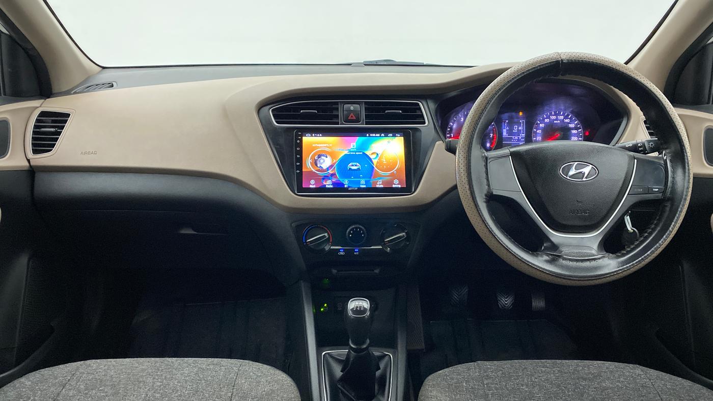 2018 Hyundai Elite i20 MAGNA EXECUTIVE 1.2, CNG, Manual, 1,06,802 km, Dashboard