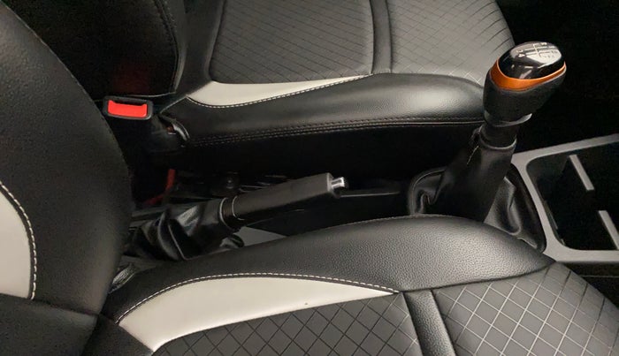 2021 Renault Kwid CLIMBER 1.0 (O), Petrol, Manual, 20,813 km, Gear Lever