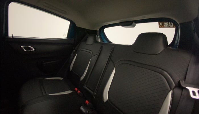 2021 Renault Kwid CLIMBER 1.0 (O), Petrol, Manual, 20,813 km, Right Side Rear Door Cabin
