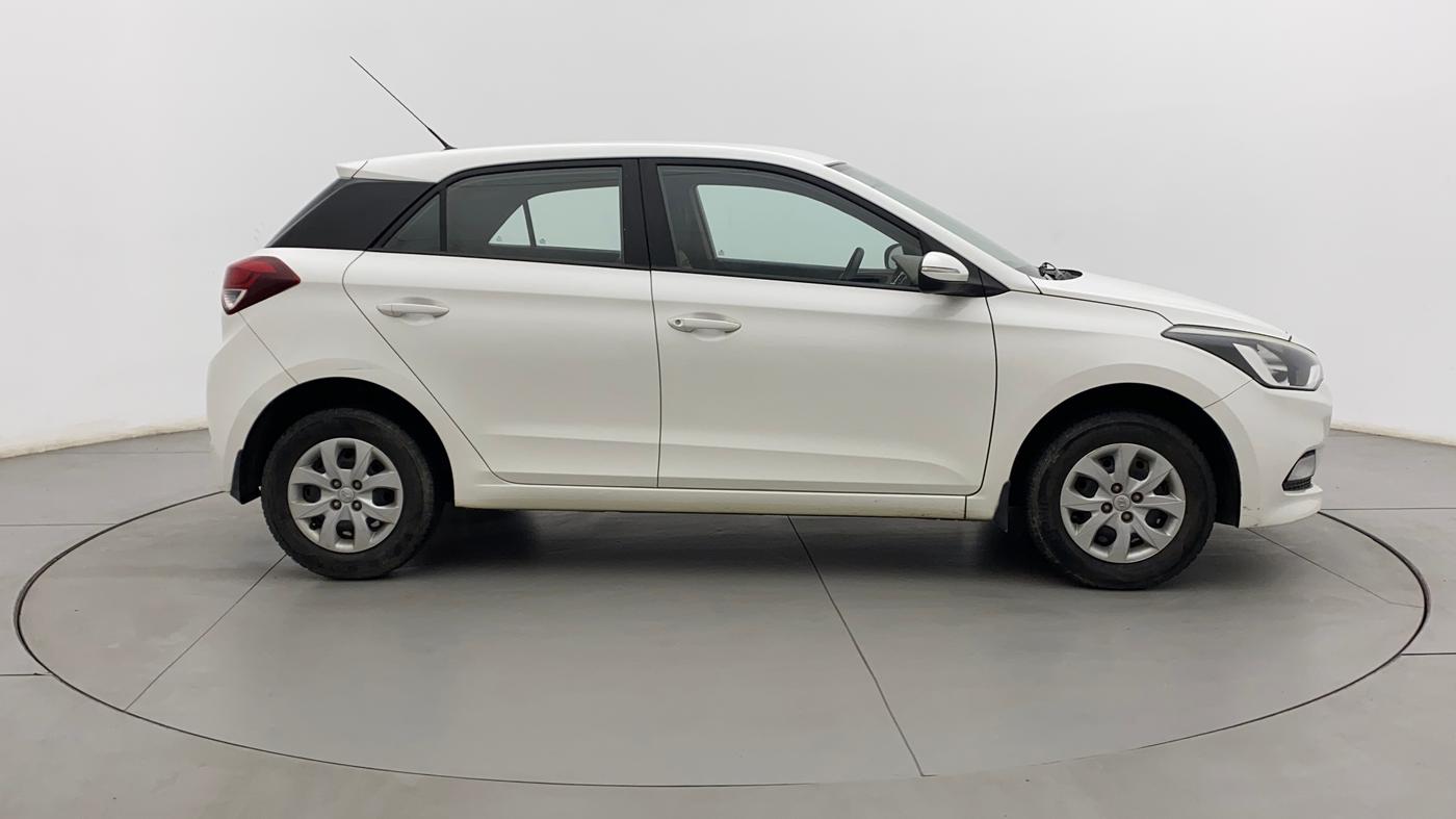 2017 Hyundai Elite i20 SPORTZ 1.2, Petrol, Manual, 40,512 km, Right Side View