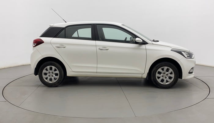 2017 Hyundai Elite i20 SPORTZ 1.2, Petrol, Manual, 40,512 km, Right Side View