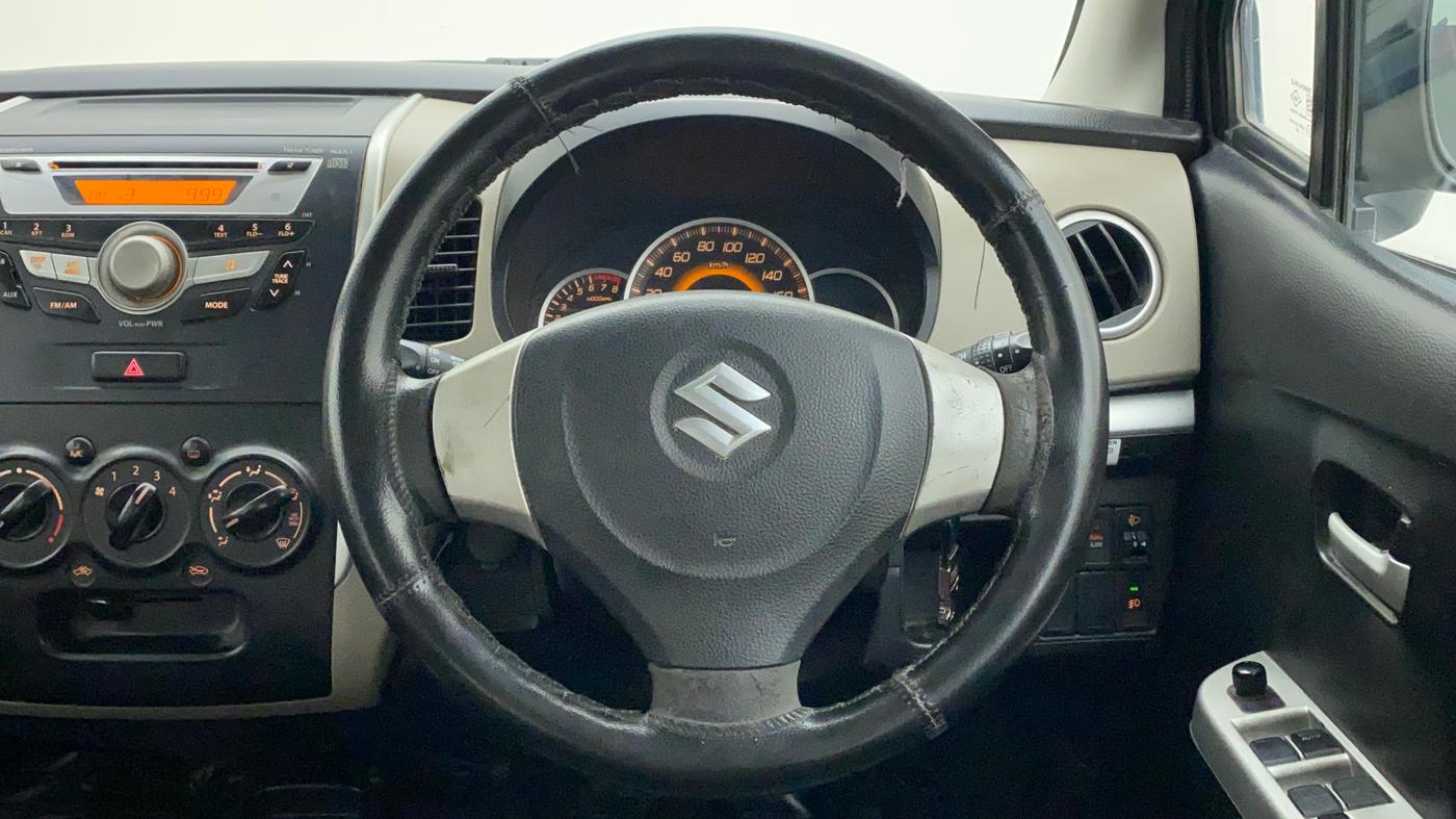 2014 Maruti Wagon R 1.0 VXI, Petrol, Manual, 55,465 km, Steering Wheel Close Up