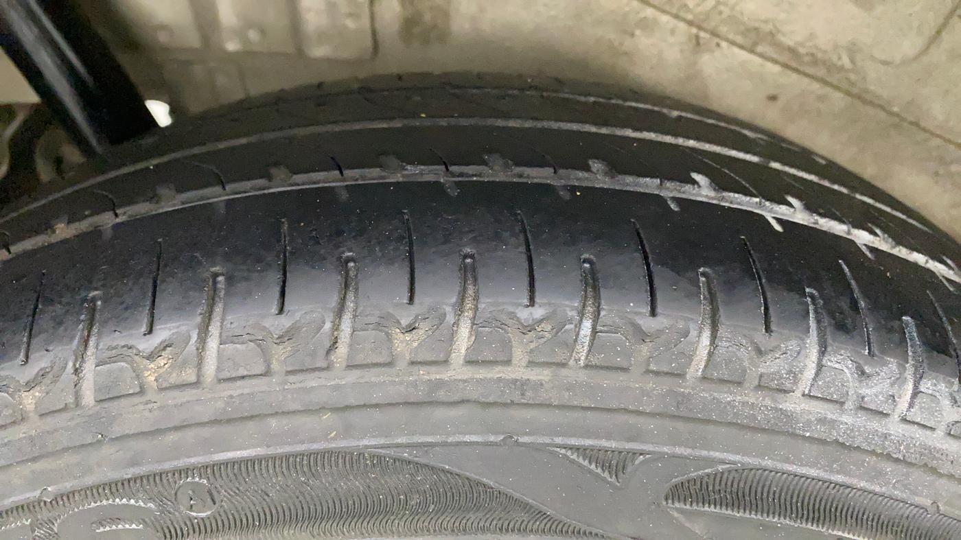 2014 Maruti Wagon R 1.0 VXI, Petrol, Manual, 55,465 km, Right Rear Tyre Tread