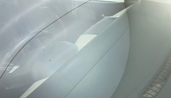 2014 Maruti Wagon R 1.0 VXI, Petrol, Manual, 55,465 km, Front windshield - Minor spot on windshield