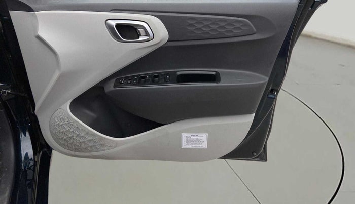 2022 Hyundai GRAND I10 NIOS SPORTZ 1.2 KAPPA VTVT CNG, CNG, Manual, 25,013 km, Driver Side Door Panels Control