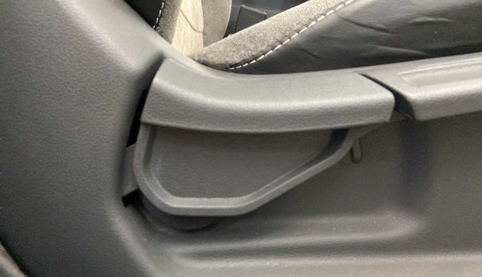 2022 Hyundai GRAND I10 NIOS SPORTZ 1.2 KAPPA VTVT CNG, CNG, Manual, 25,013 km, Driver Side Adjustment Panel