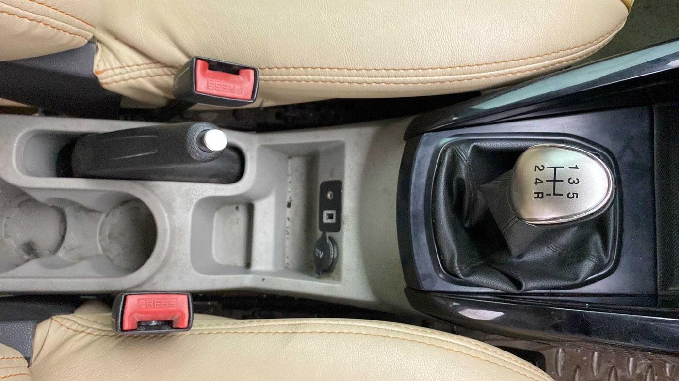 2015 Ford Ecosport TITANIUM 1.5L DIESEL, Diesel, Manual, 98,881 km, Gear Lever
