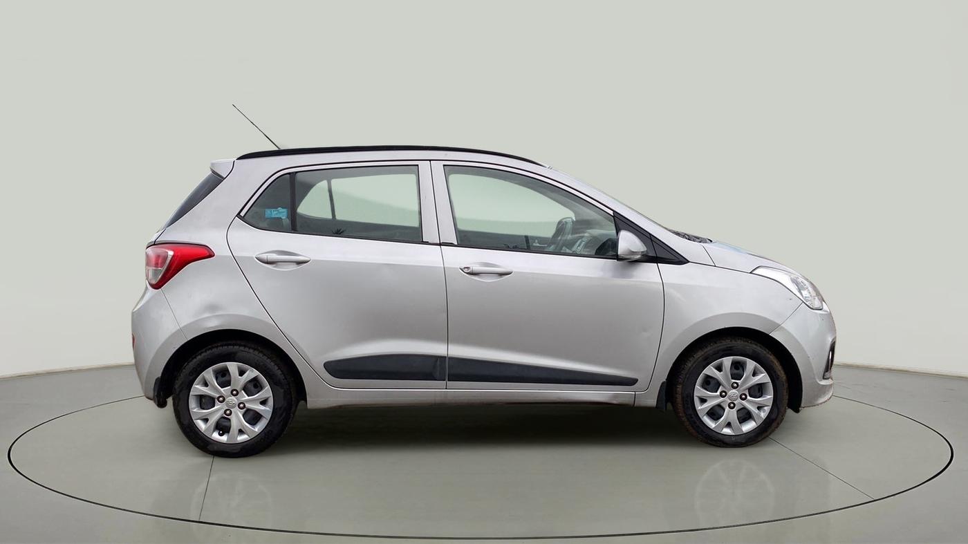 2016 Hyundai Grand i10 SPORTZ 1.2 KAPPA VTVT, Petrol, Manual, 47,344 km, Right Side View