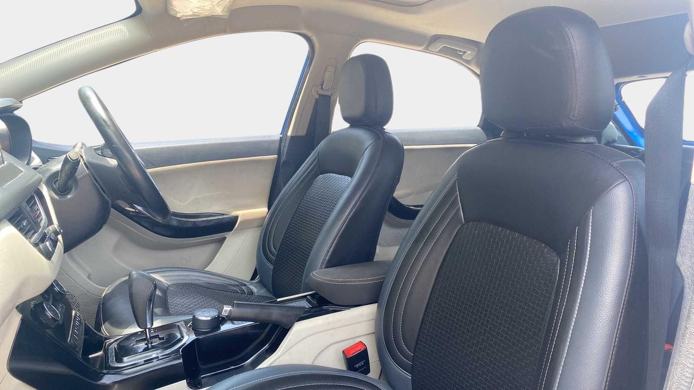 2020 Tata NEXON XZA PLUS (O) DIESEL, Diesel, Automatic, 44,400 km, Right Side Front Door Cabin