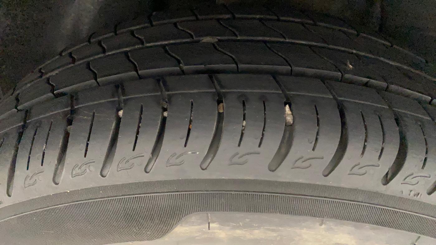 2022 Tata ALTROZ XM PLUS PETROL, Petrol, Manual, 30,462 km, Right Rear Tyre Tread