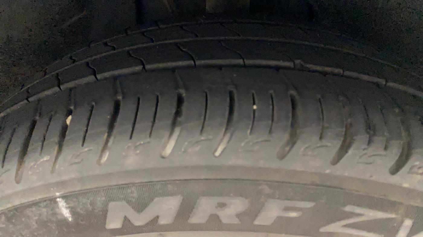 2022 Tata ALTROZ XM PLUS PETROL, Petrol, Manual, 30,462 km, Right Front Tyre Tread