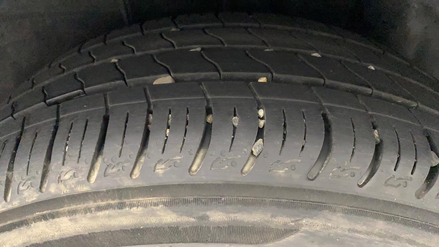 2022 Tata ALTROZ XM PLUS PETROL, Petrol, Manual, 30,462 km, Left Rear Tyre Tread