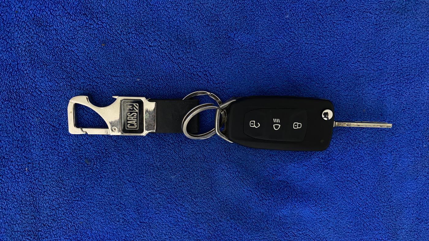 2022 Tata ALTROZ XM PLUS PETROL, Petrol, Manual, 30,462 km, Key Close Up