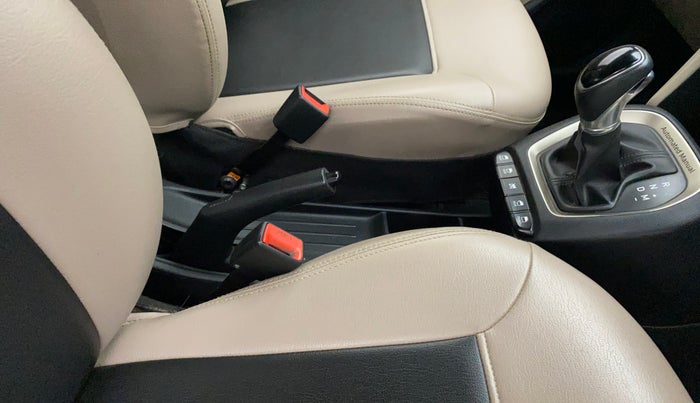 2019 Hyundai NEW SANTRO MAGNA AMT, Petrol, Automatic, 26,418 km, Gear Lever