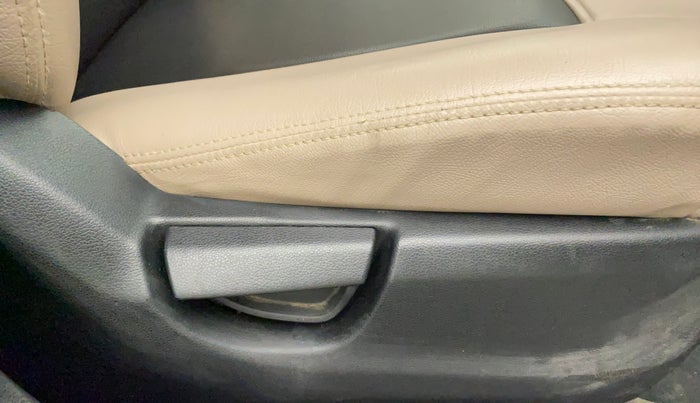2019 Hyundai NEW SANTRO MAGNA AMT, Petrol, Automatic, 26,418 km, Driver Side Adjustment Panel