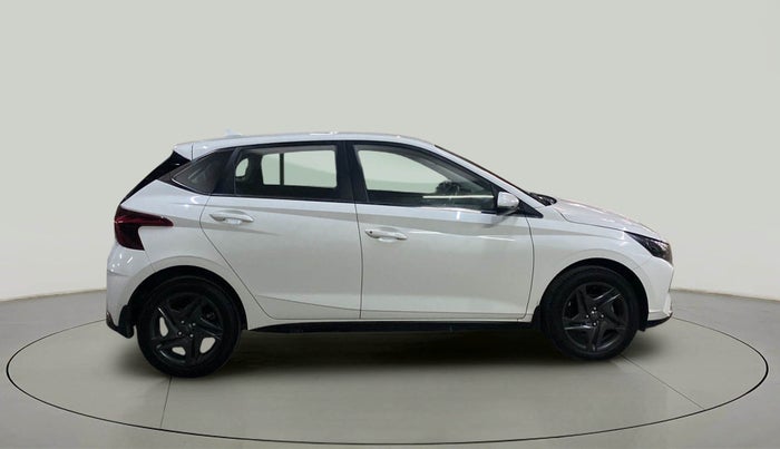 2022 Hyundai NEW I20 SPORTZ 1.5 MT, Diesel, Manual, 26,303 km, Right Side View